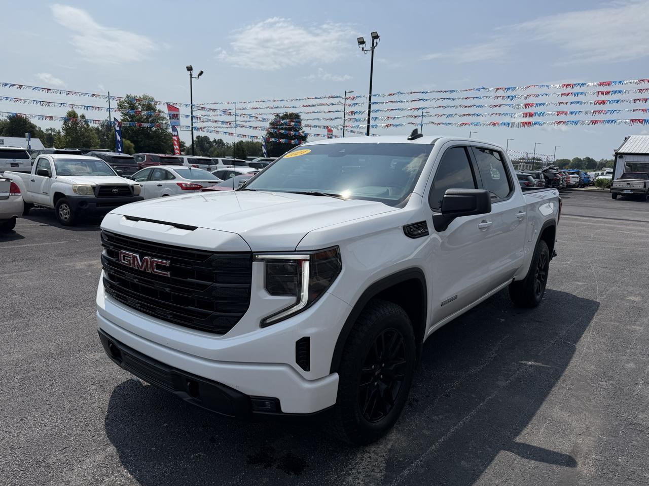 GMC Sierra 1500 4WD Crew Cab 147" Elevation w/3SB 2024