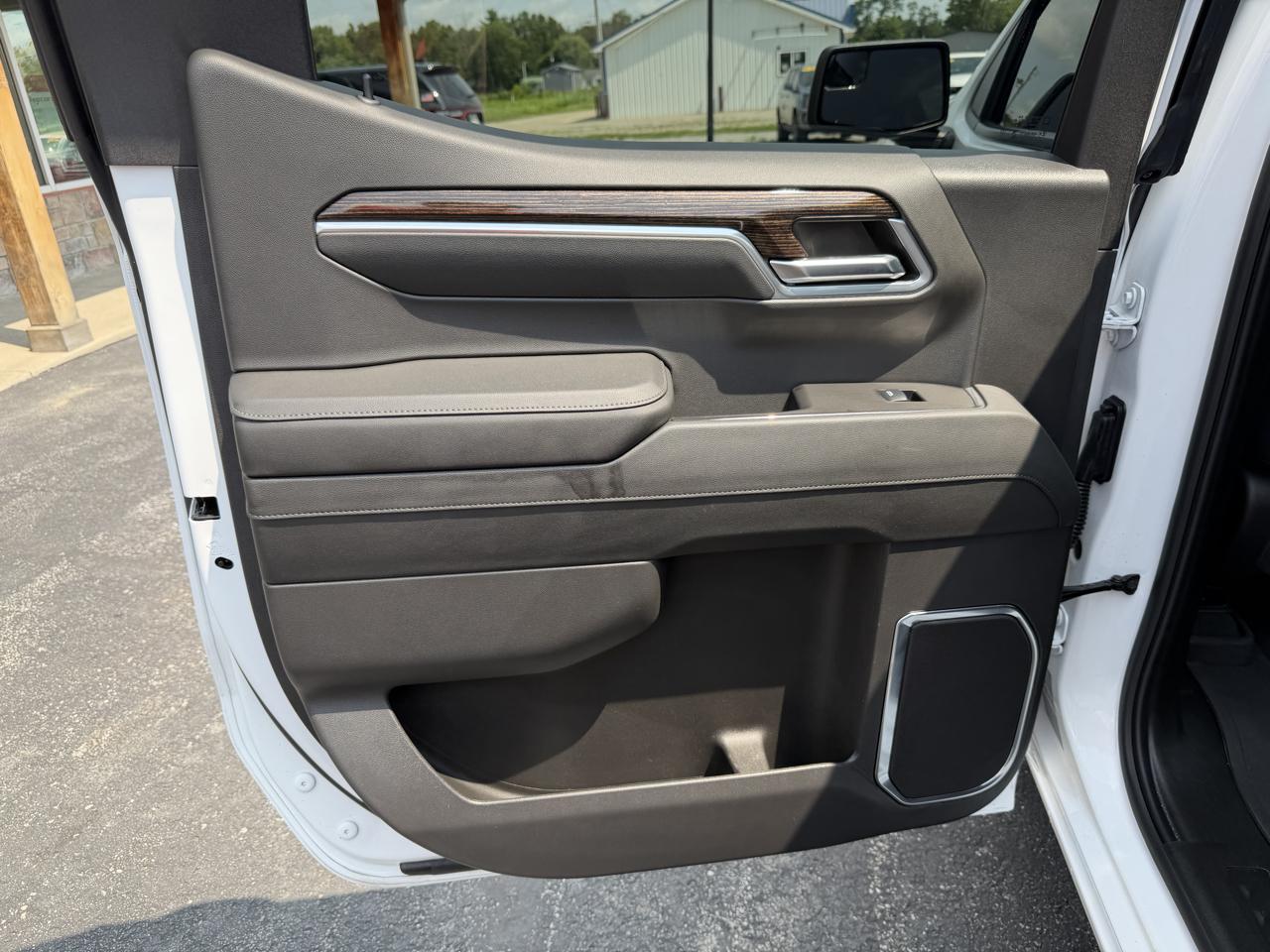 GMC Sierra 1500 4WD Crew Cab 147" Elevation w/3SB 2024