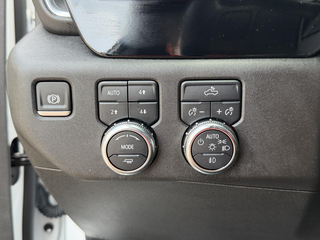 GMC Sierra 1500 4WD Crew Cab 147" Elevation w/3SB 2024