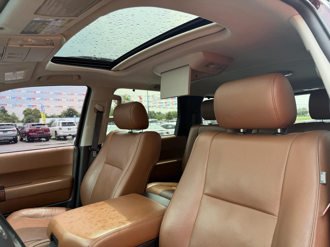 Toyota Sequoia 4WD 5.7L FFV Platinum (Natl) 2014