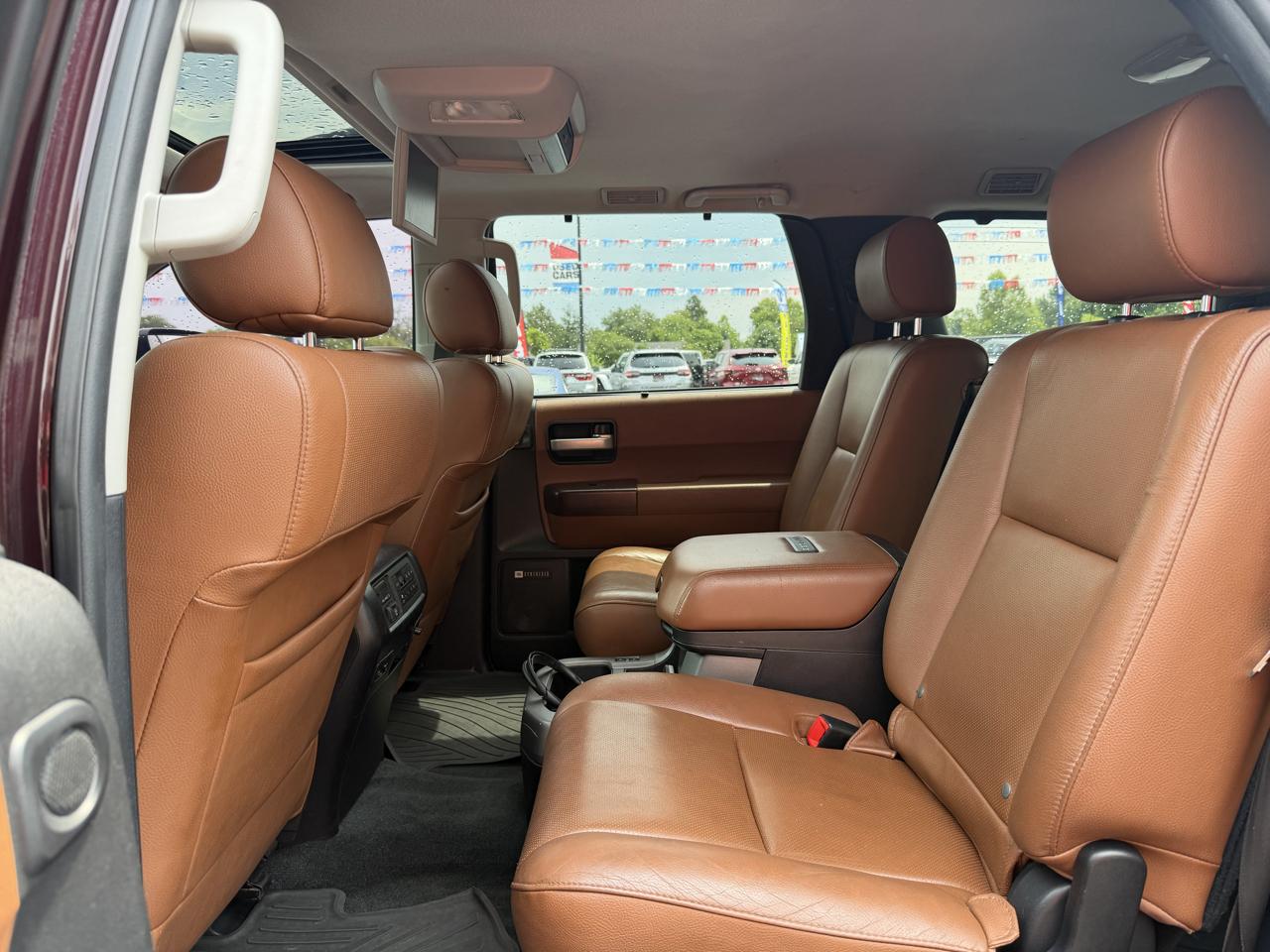 Toyota Sequoia 4WD 5.7L FFV Platinum (Natl) 2014