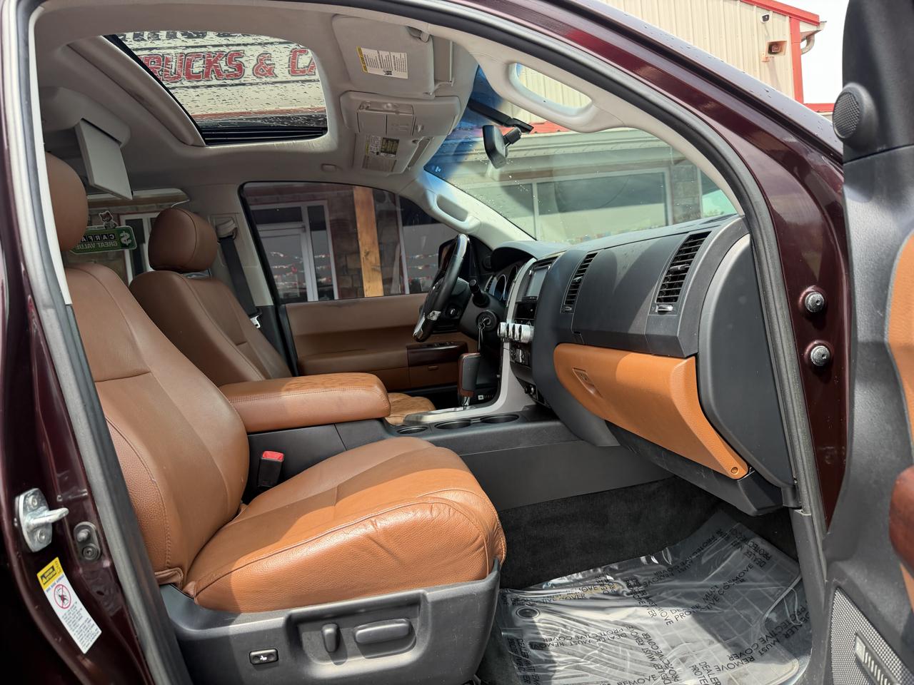 Toyota Sequoia 4WD 5.7L FFV Platinum (Natl) 2014