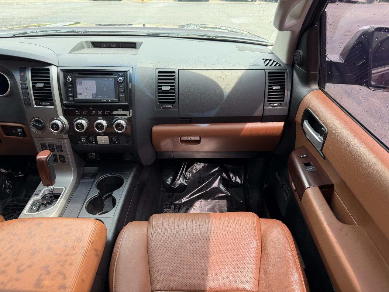 Toyota Sequoia 4WD 5.7L FFV Platinum (Natl) 2014
