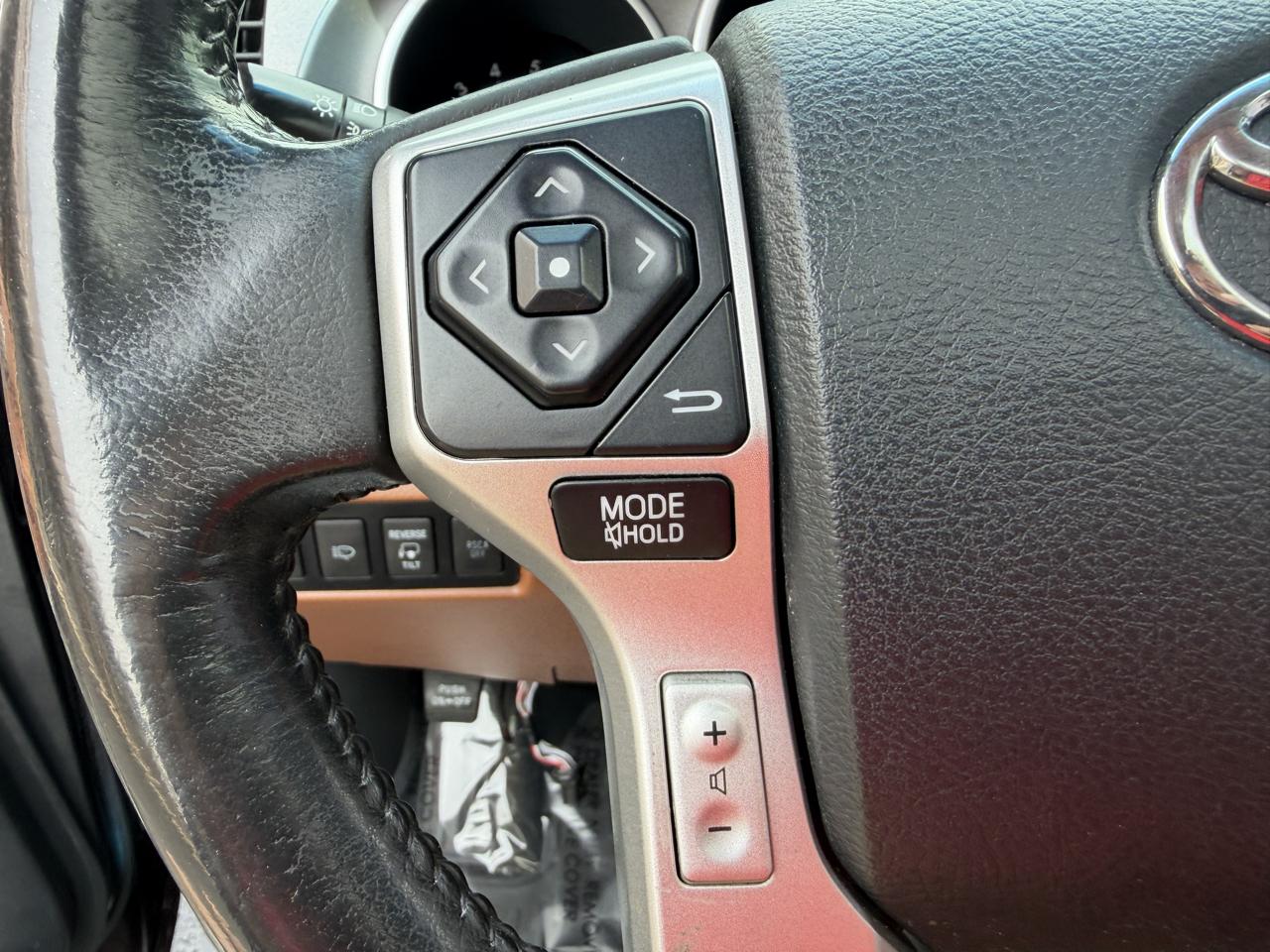 Toyota Sequoia 4WD 5.7L FFV Platinum (Natl) 2014