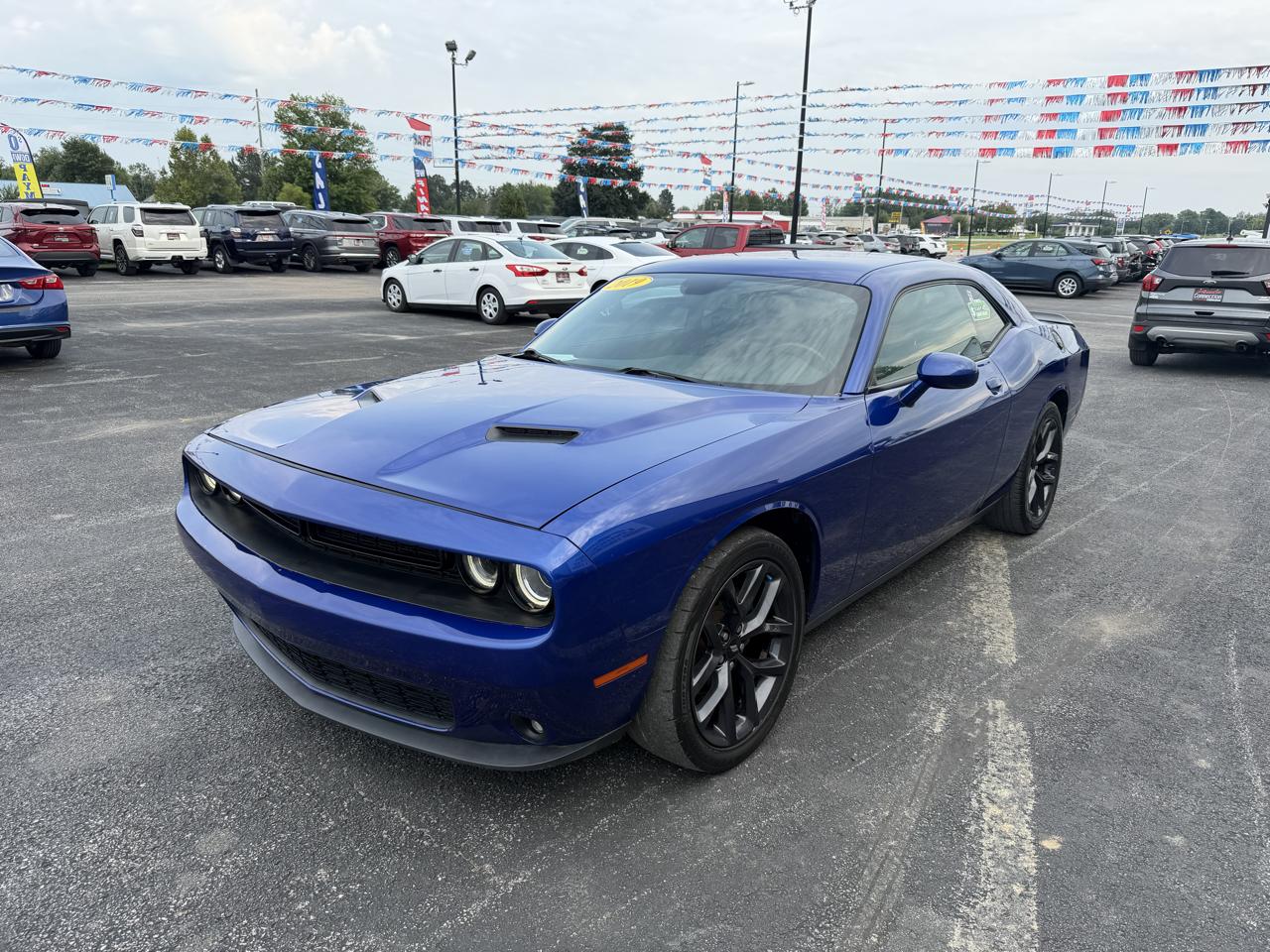 Dodge Challenger SXT RWD 2019