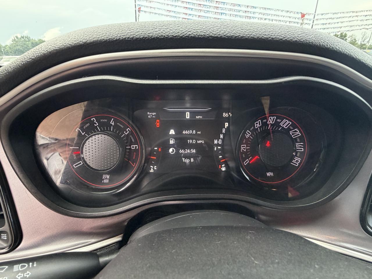 Dodge Challenger SXT RWD 2019