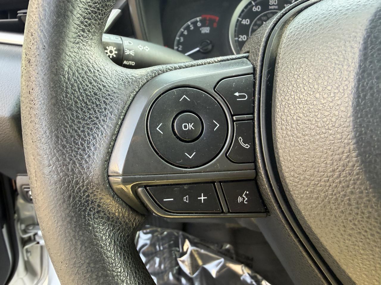 Toyota Corolla LE CVT (Natl) 2021