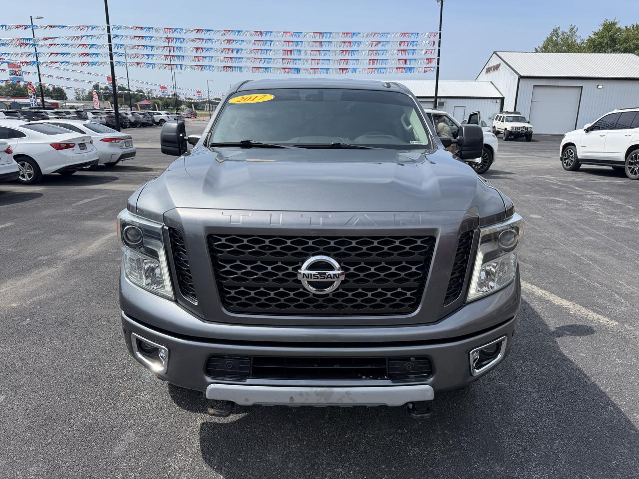Nissan Titan XD 4x4 Diesel Crew Cab PRO-4X 2017