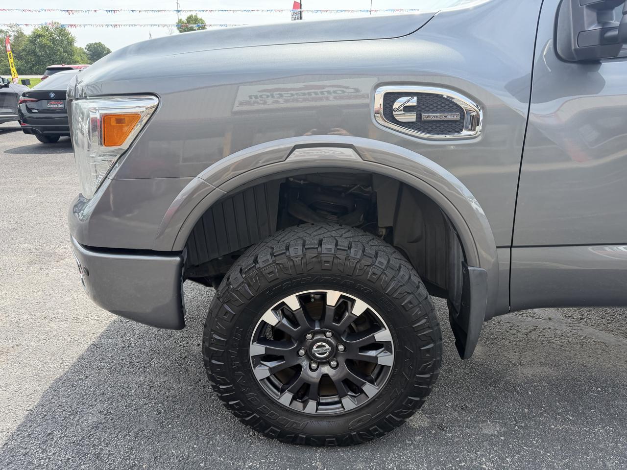 Nissan Titan XD 4x4 Diesel Crew Cab PRO-4X 2017
