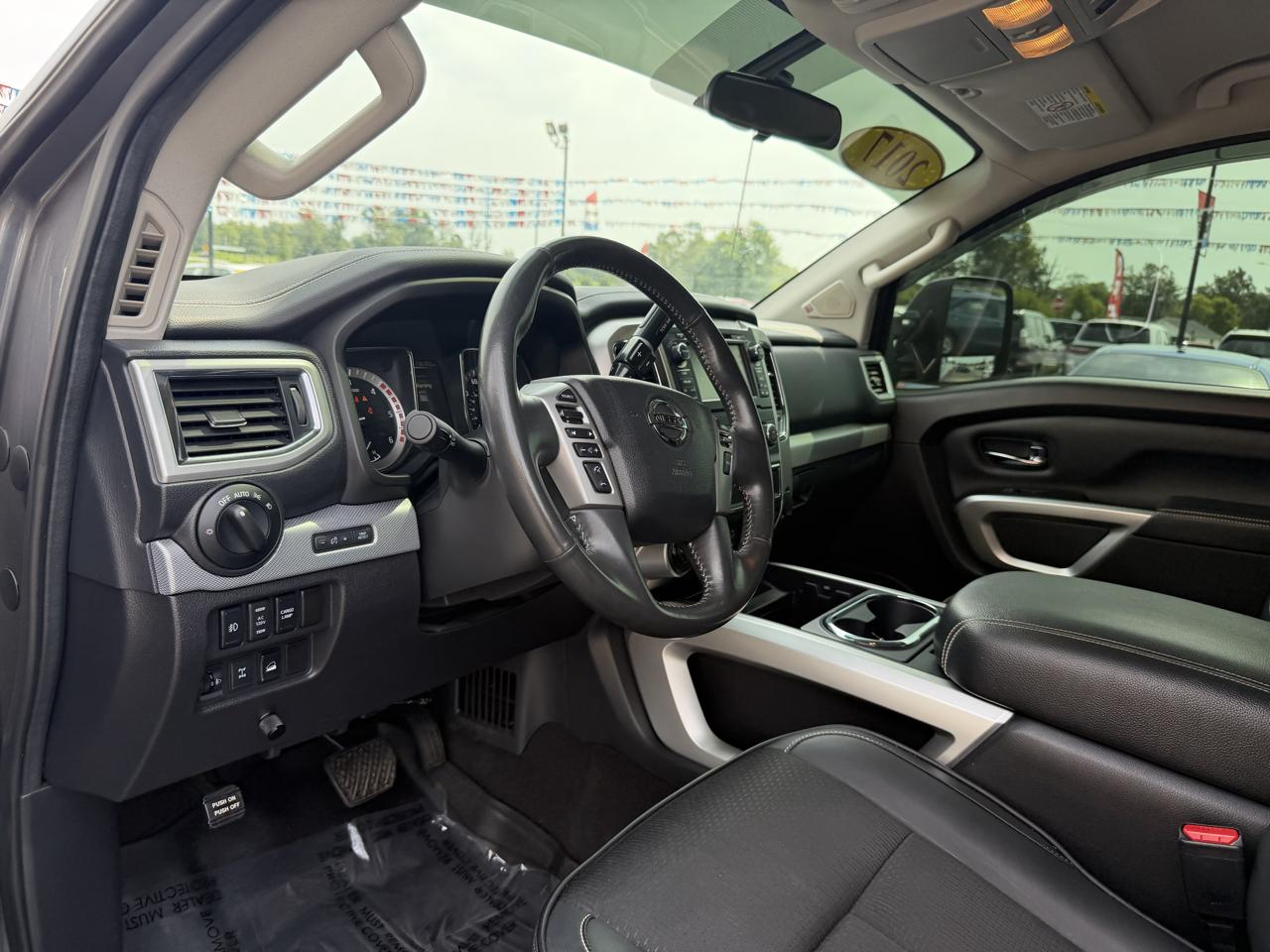 Nissan Titan XD 4x4 Diesel Crew Cab PRO-4X 2017