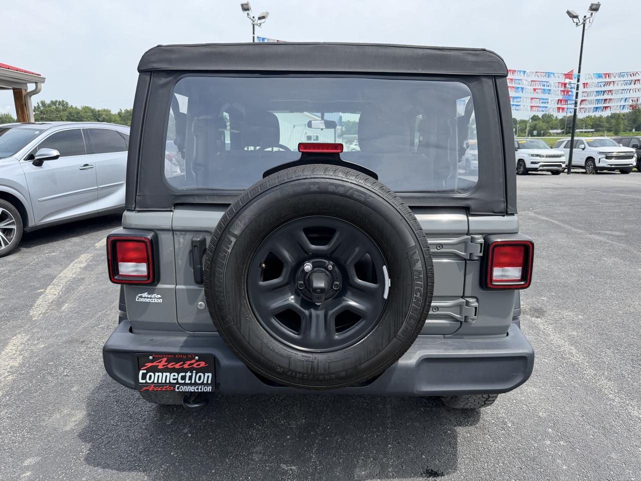 Jeep Wrangler Sport 4x4 2022