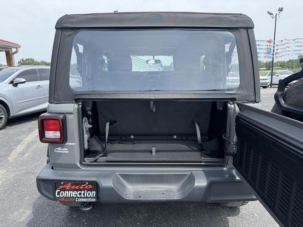 Jeep Wrangler Sport 4x4 2022