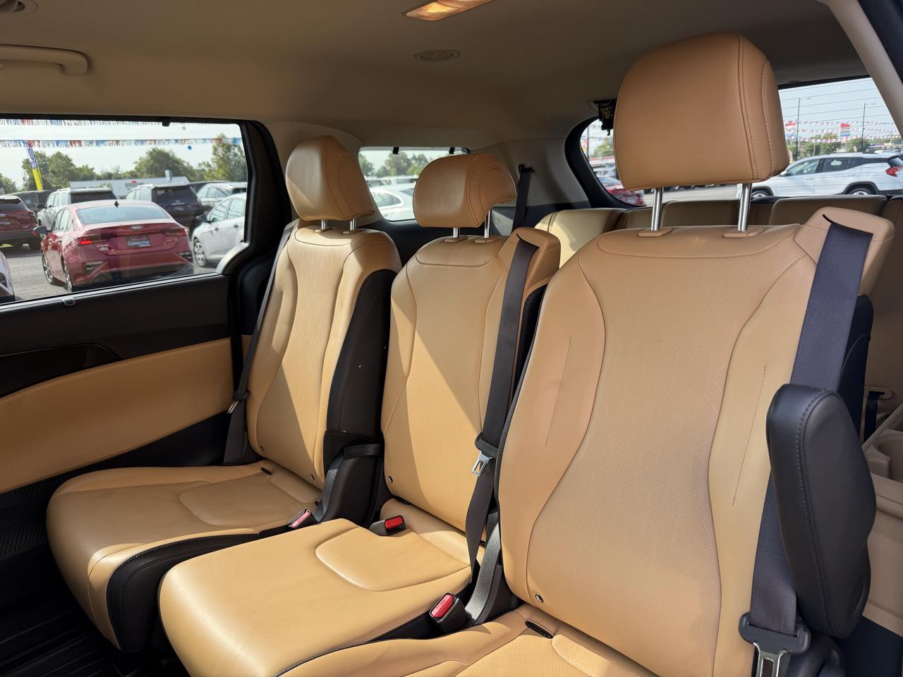 Kia Carnival EX FWD 2022