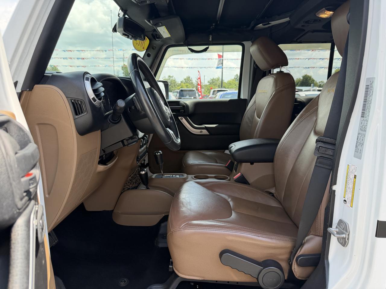 Jeep Wrangler Unlimited 4WD 4dr Sahara 2015