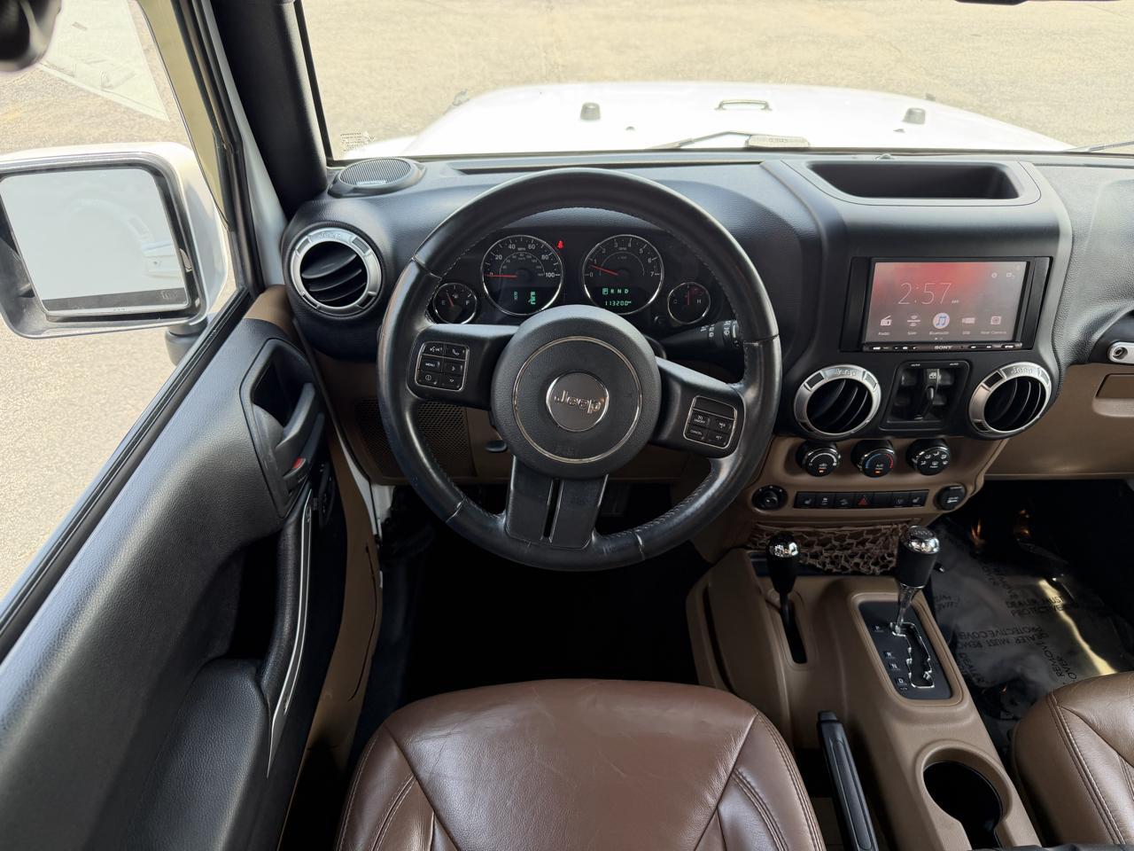 Jeep Wrangler Unlimited 4WD 4dr Sahara 2015