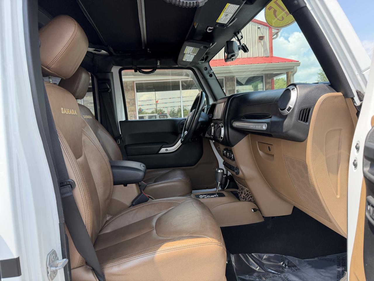 Jeep Wrangler Unlimited 4WD 4dr Sahara 2015