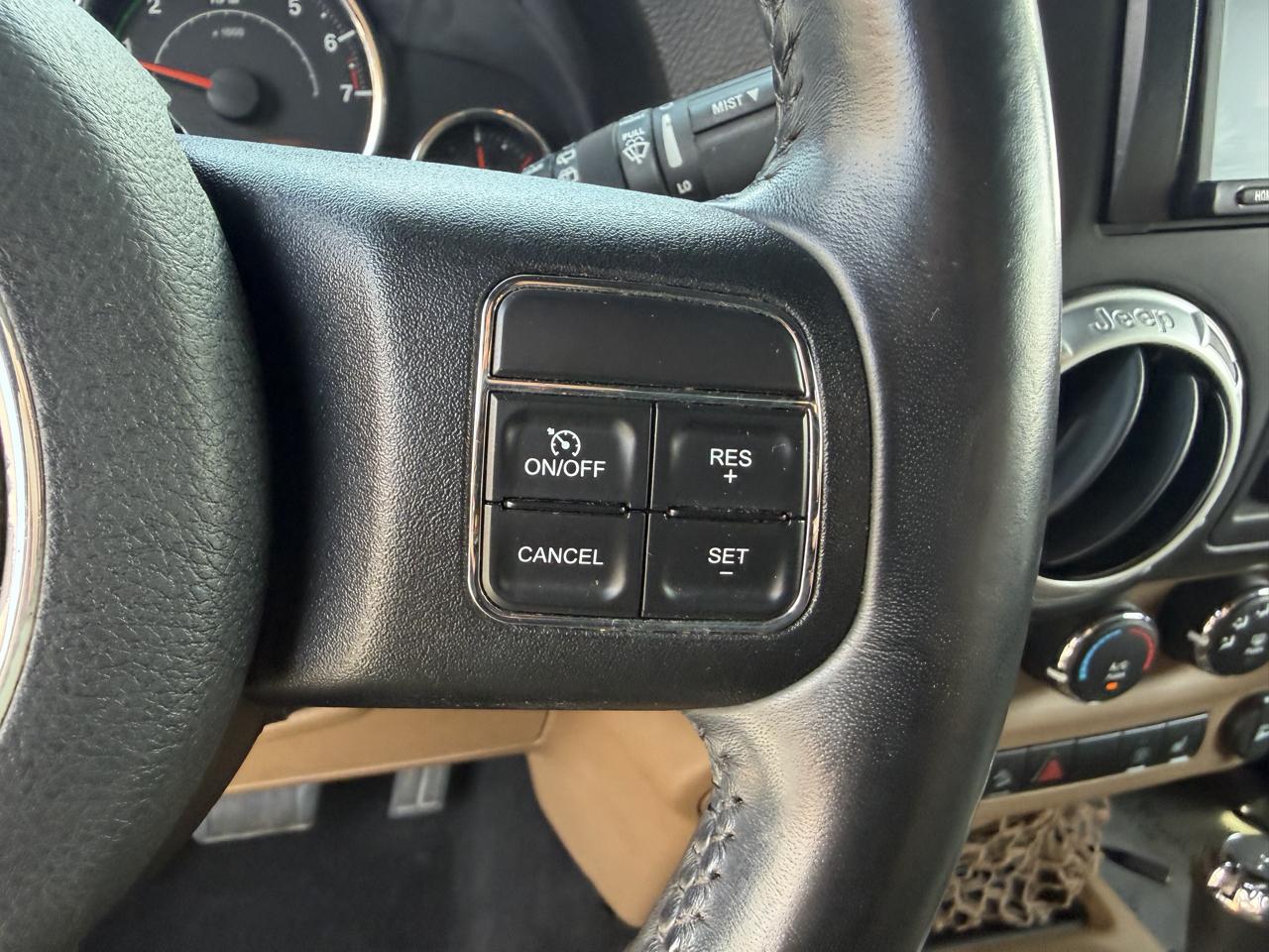 Jeep Wrangler Unlimited 4WD 4dr Sahara 2015