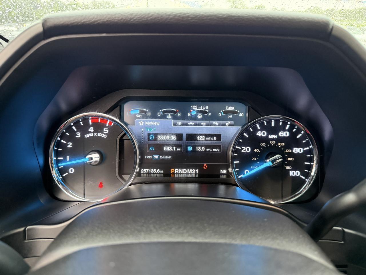 Ford Super Duty F-250 SRW 4WD Crew Cab 156" Platinum 2017