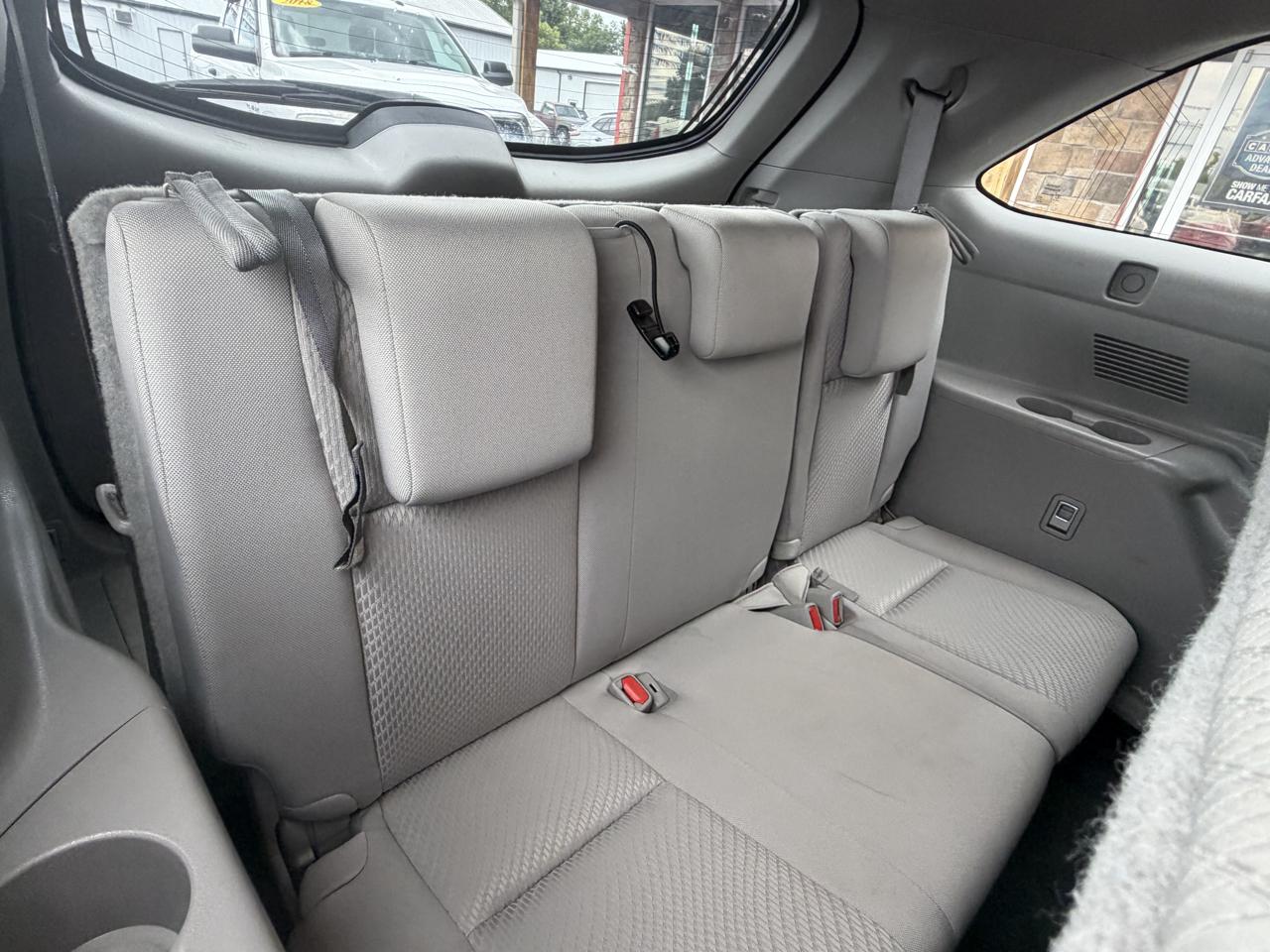 Toyota Highlander LE V6 AWD (Natl) 2017