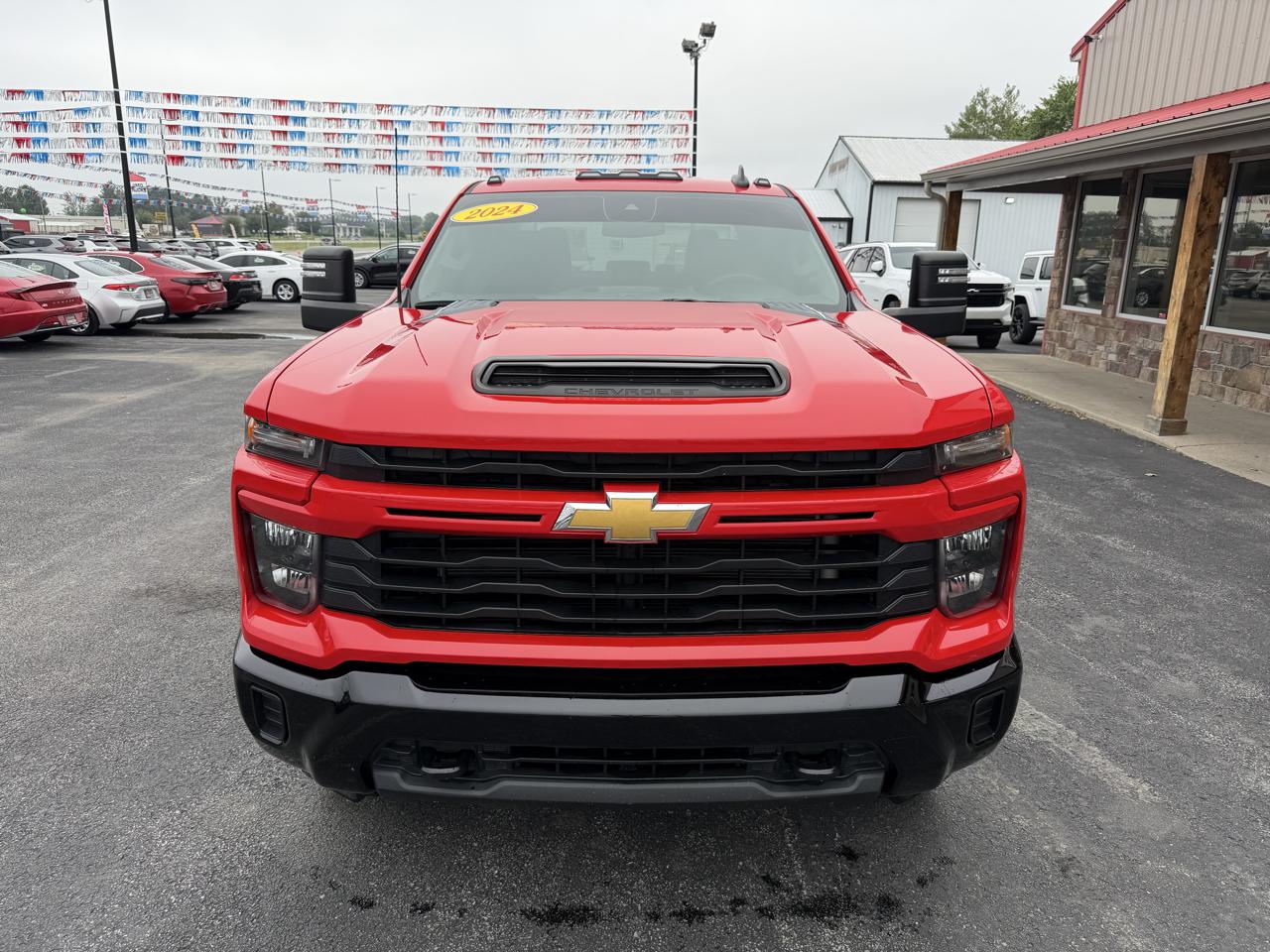 Chevrolet Silverado 2500HD 4WD Crew Cab 159" Custom 2024