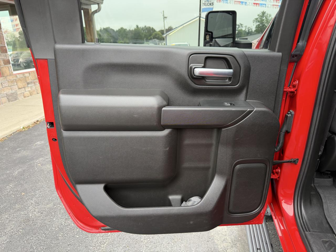 Chevrolet Silverado 2500HD 4WD Crew Cab 159" Custom 2024