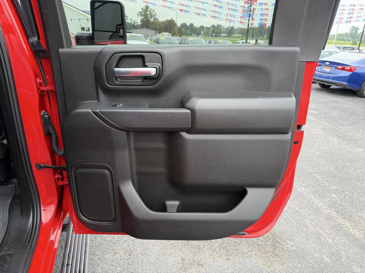 Chevrolet Silverado 2500HD 4WD Crew Cab 159" Custom 2024