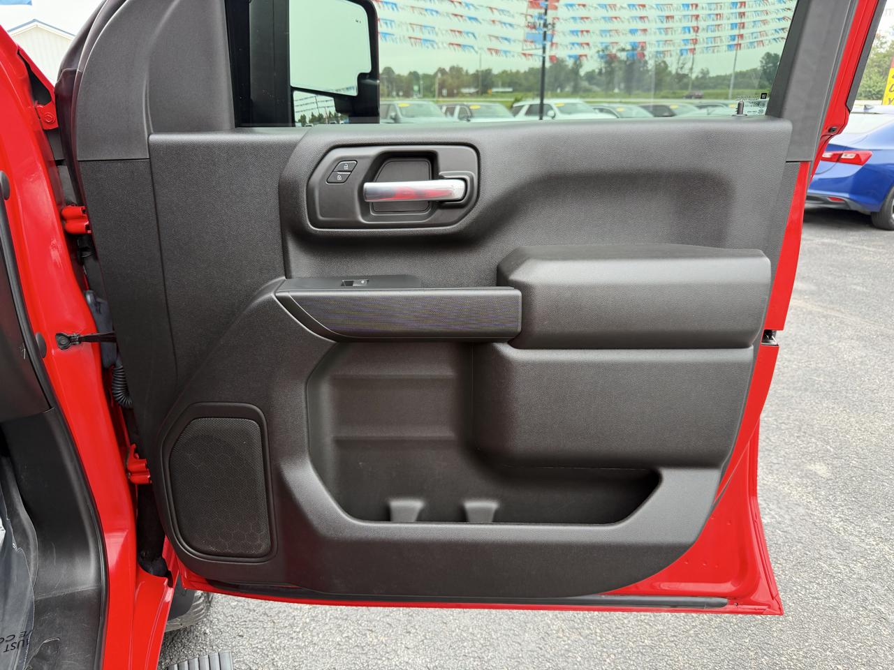 Chevrolet Silverado 2500HD 4WD Crew Cab 159" Custom 2024