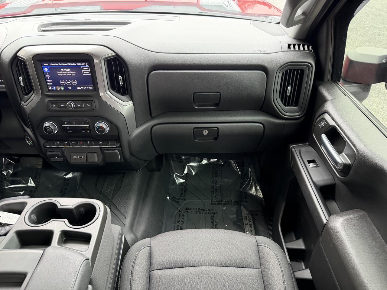 Chevrolet Silverado 2500HD 4WD Crew Cab 159" Custom 2024