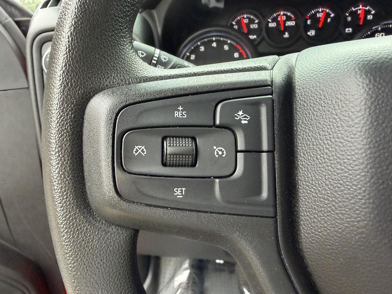 Chevrolet Silverado 2500HD 4WD Crew Cab 159" Custom 2024