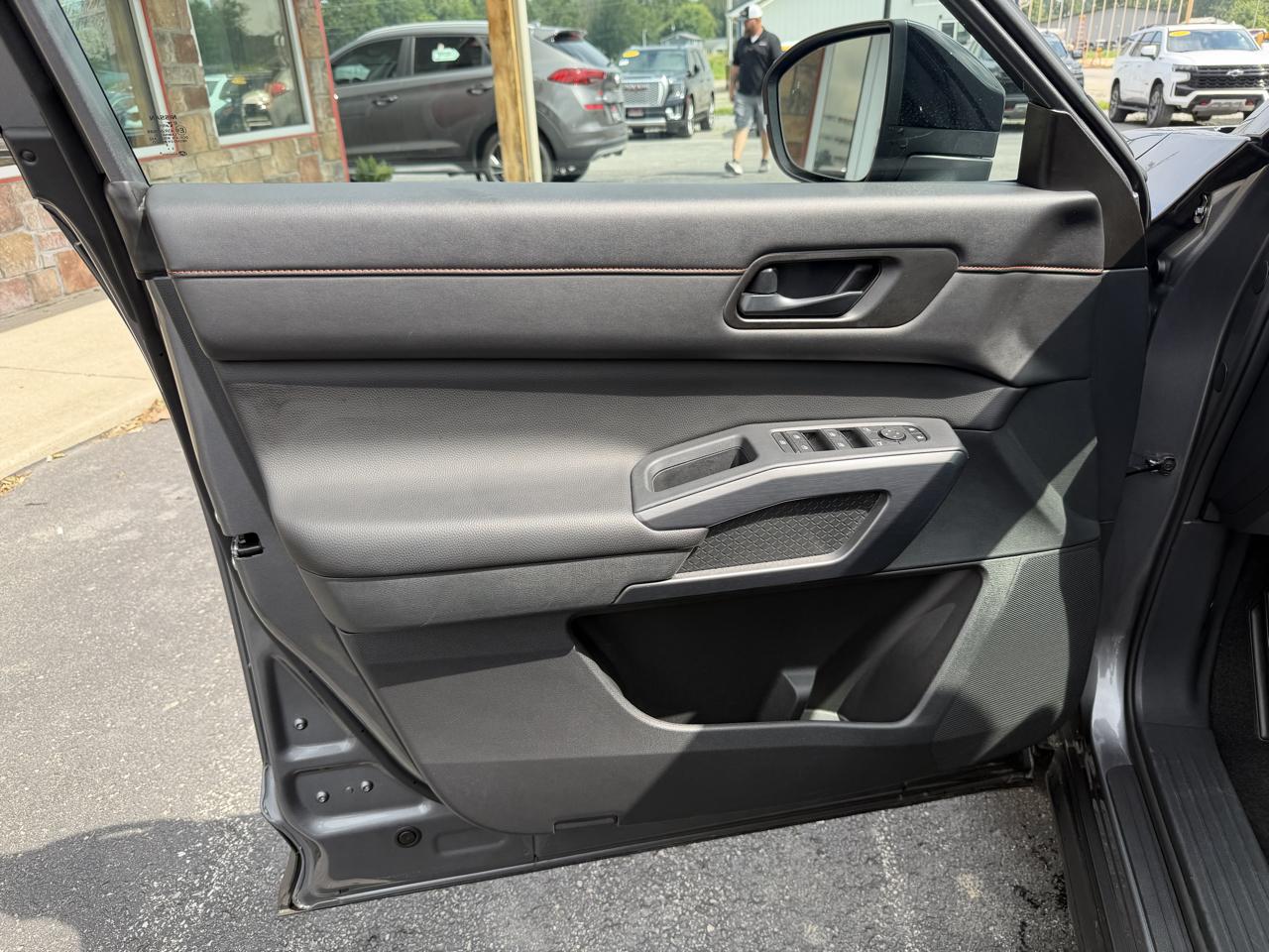 Nissan Pathfinder Rock Creek 4WD 2026