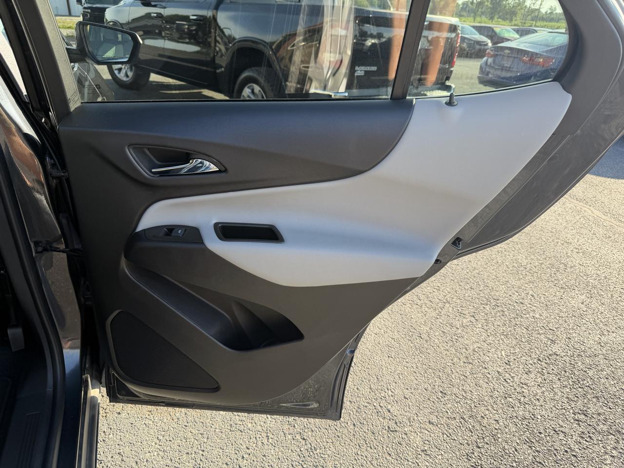 Chevrolet Equinox FWD 4dr LT w/2FL 2023