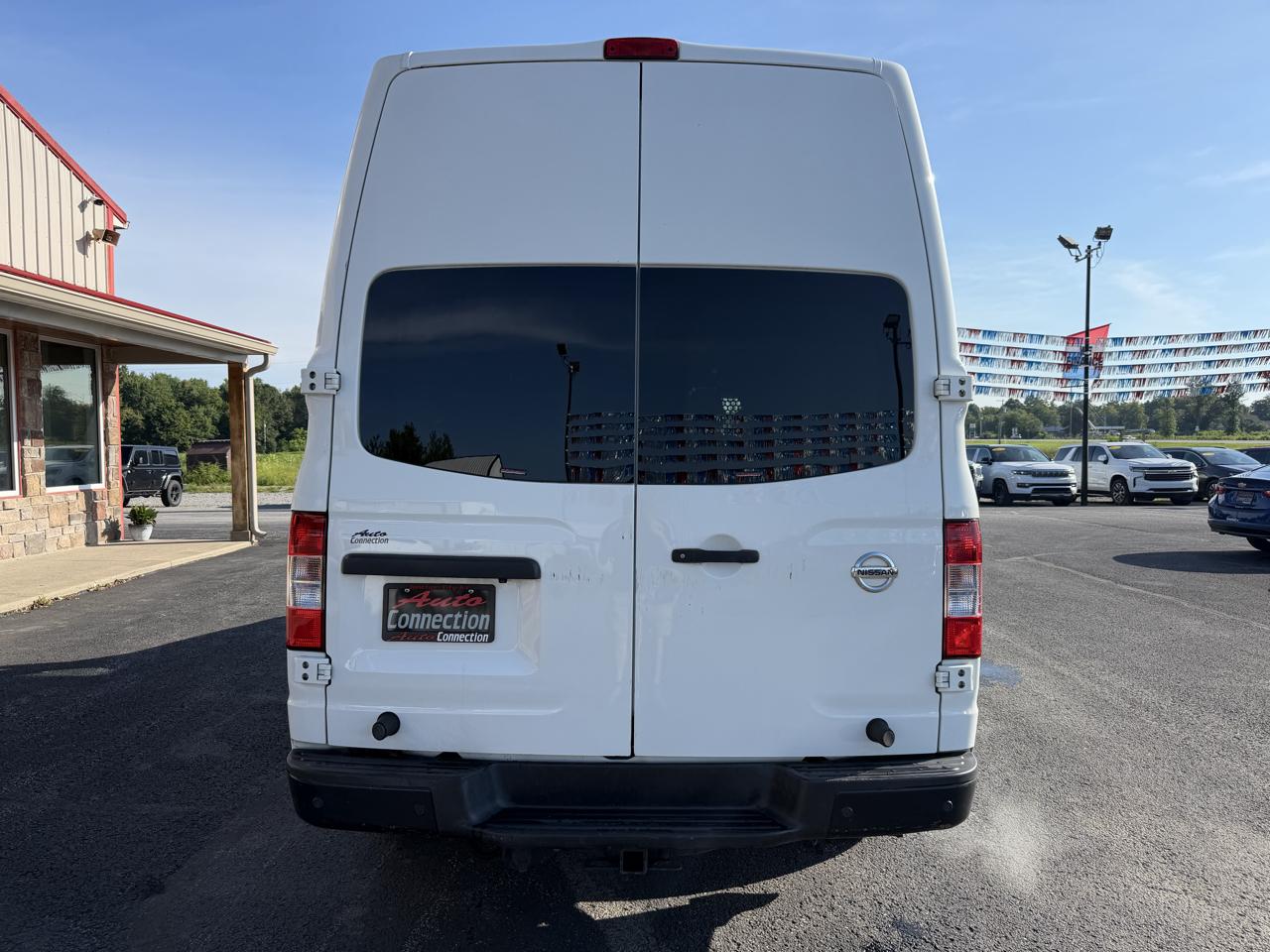 Nissan NV Cargo NV2500 HD High Roof V8 SV 2021