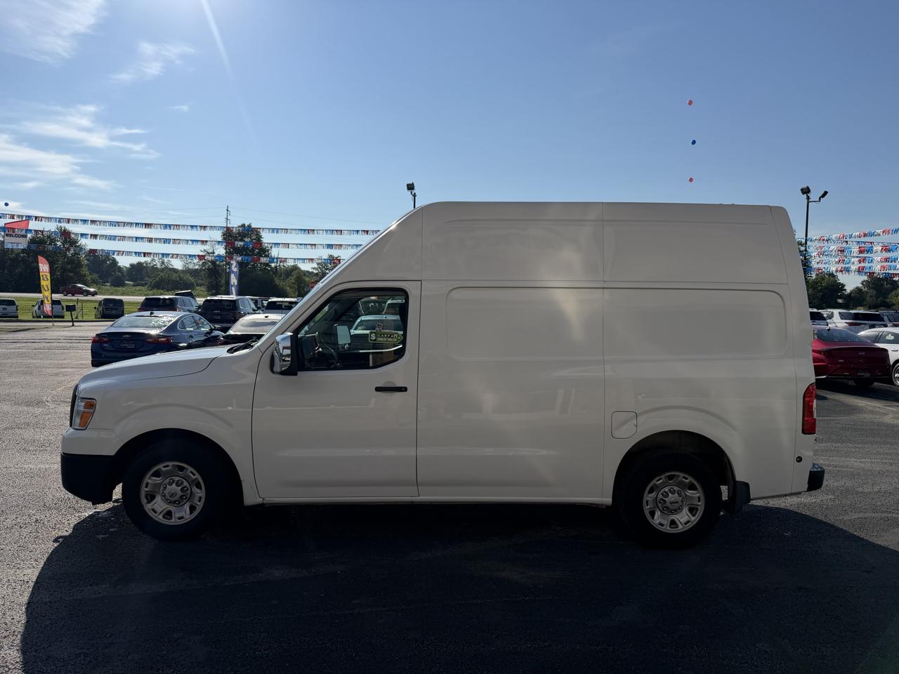 Nissan NV Cargo NV2500 HD High Roof V8 SV 2021