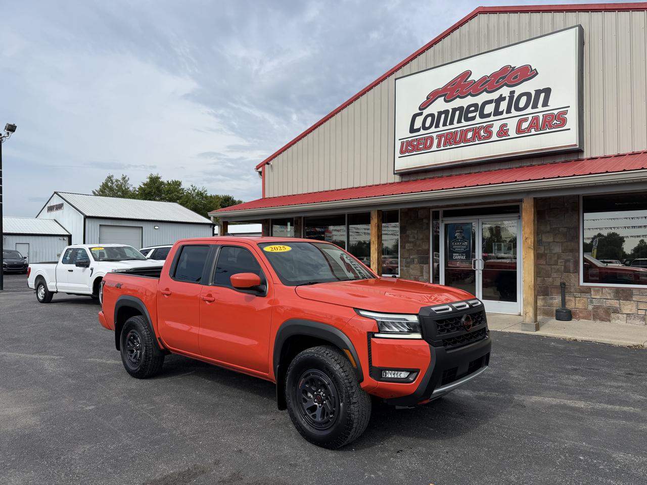 Nissan Frontier Crew Cab 4x4 PRO-4X 2025