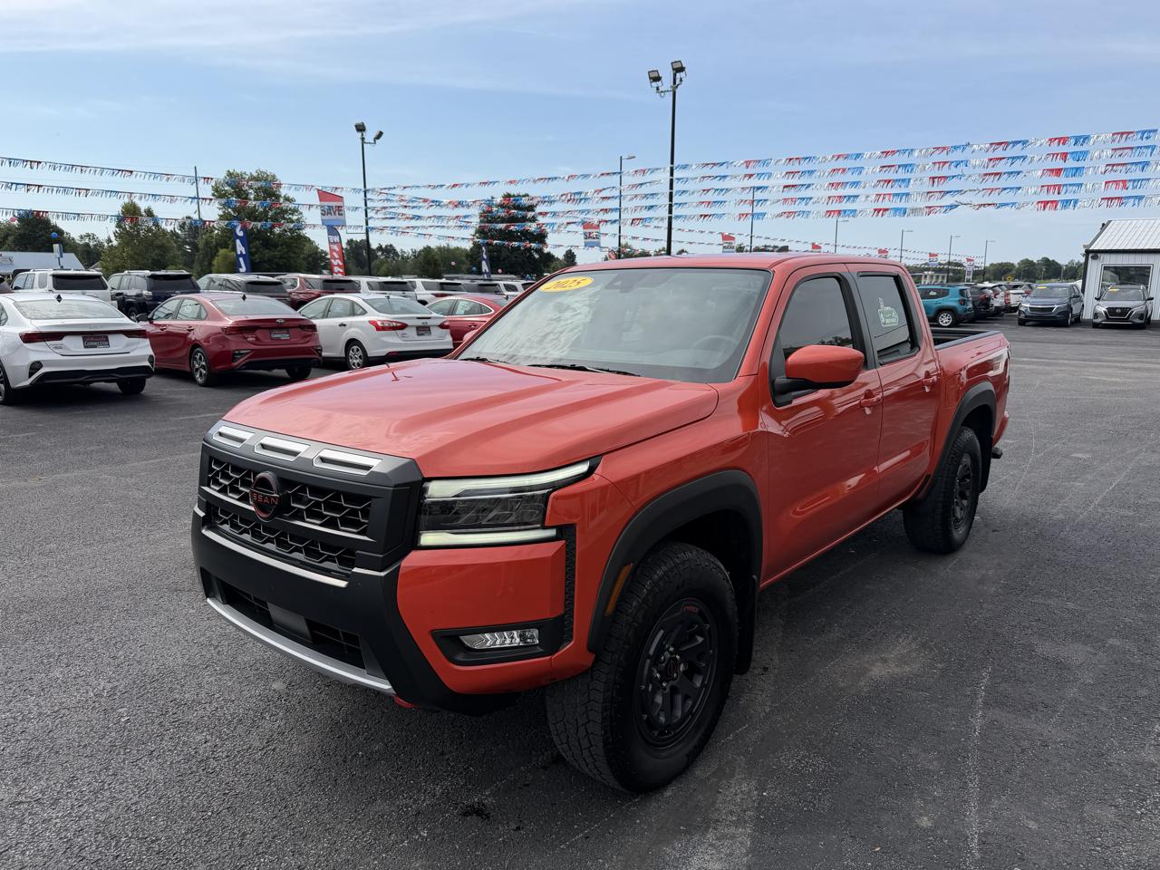 Nissan Frontier Crew Cab 4x4 PRO-4X 2025