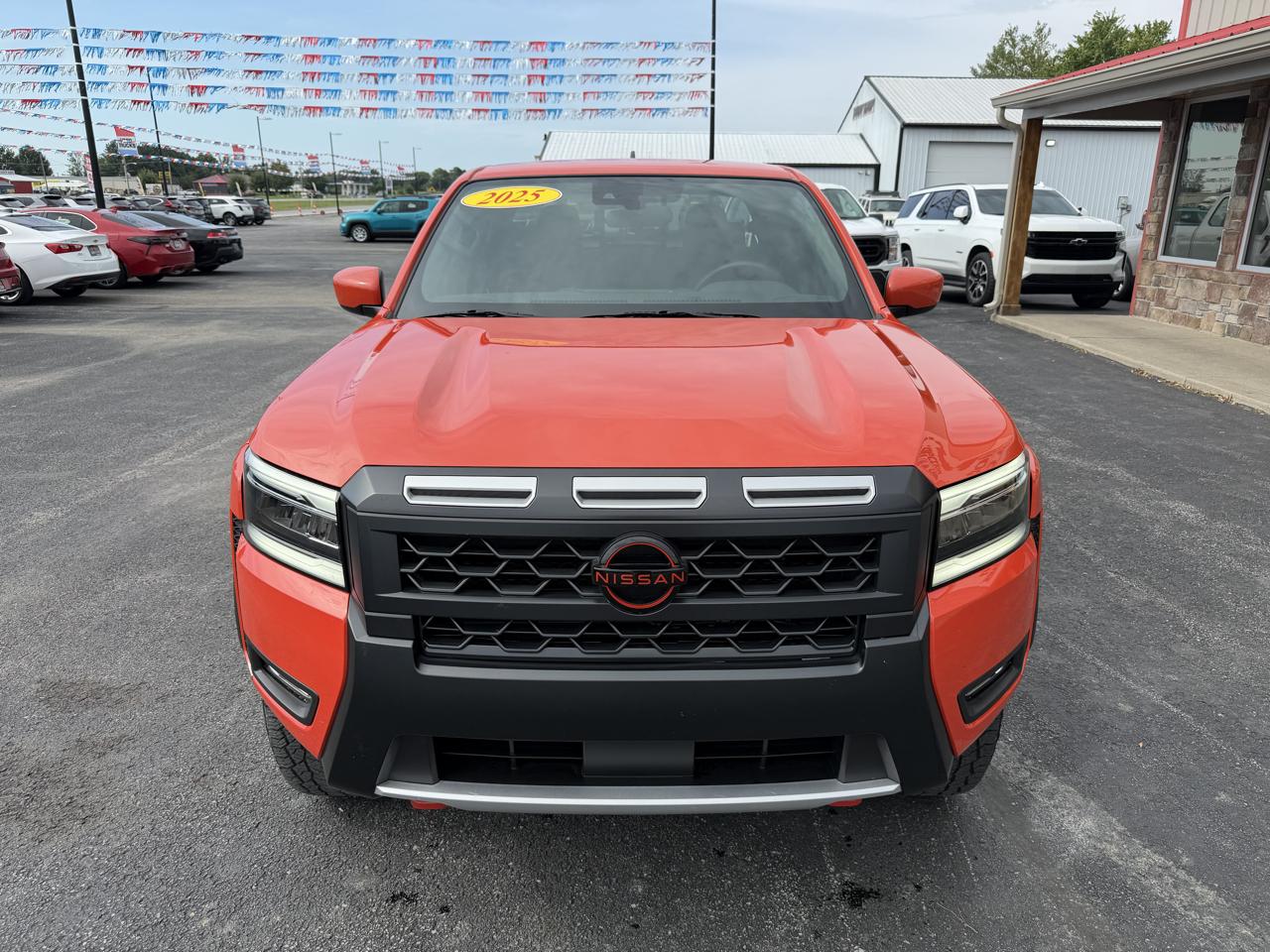 Nissan Frontier Crew Cab 4x4 PRO-4X 2025
