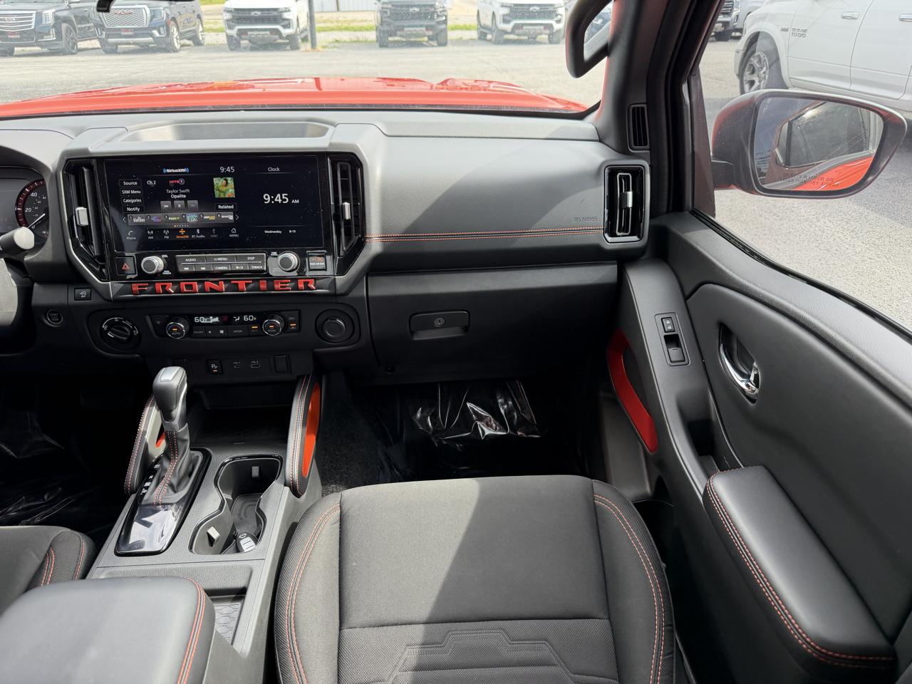 Nissan Frontier Crew Cab 4x4 PRO-4X 2025