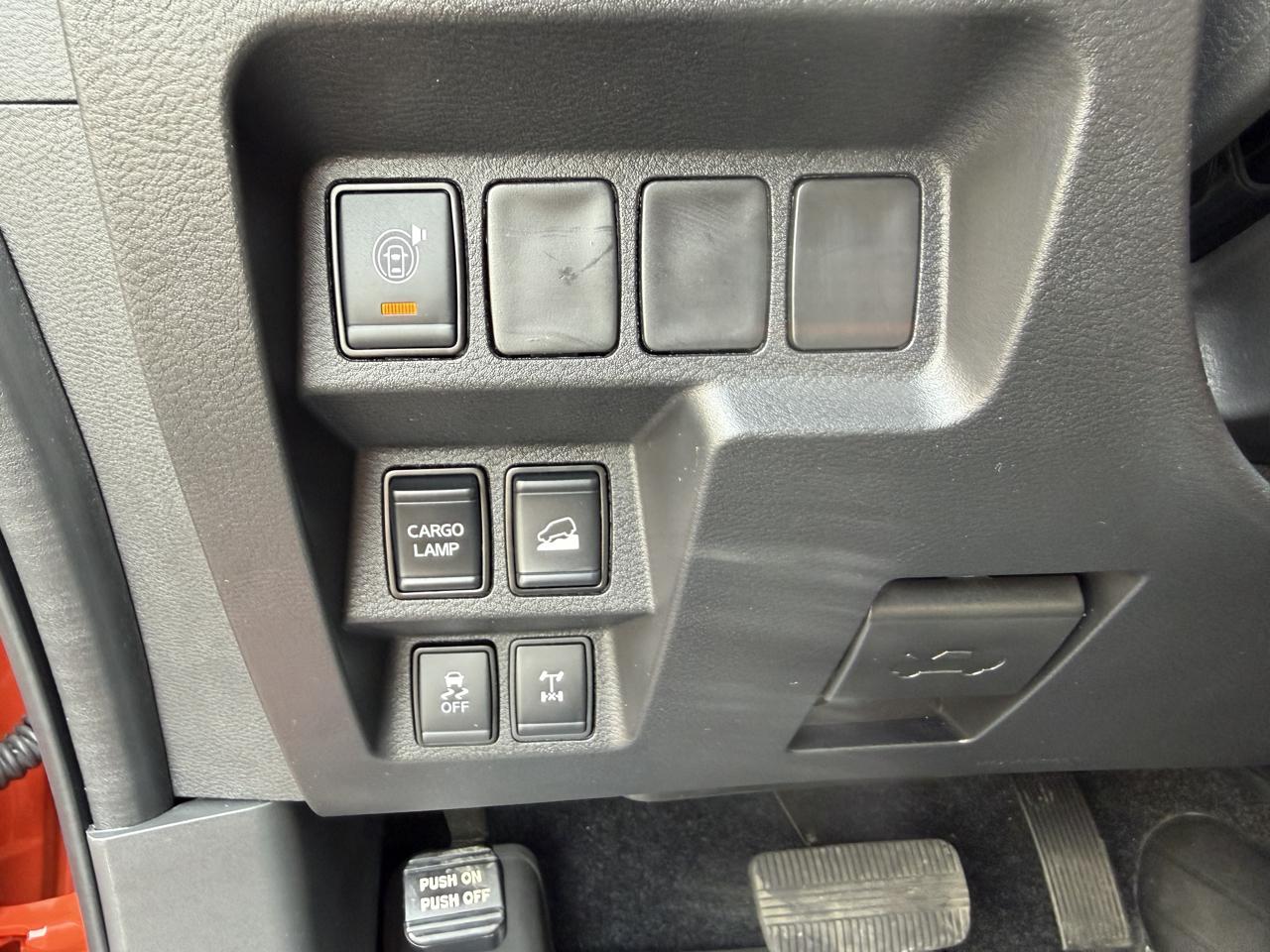 Nissan Frontier Crew Cab 4x4 PRO-4X 2025