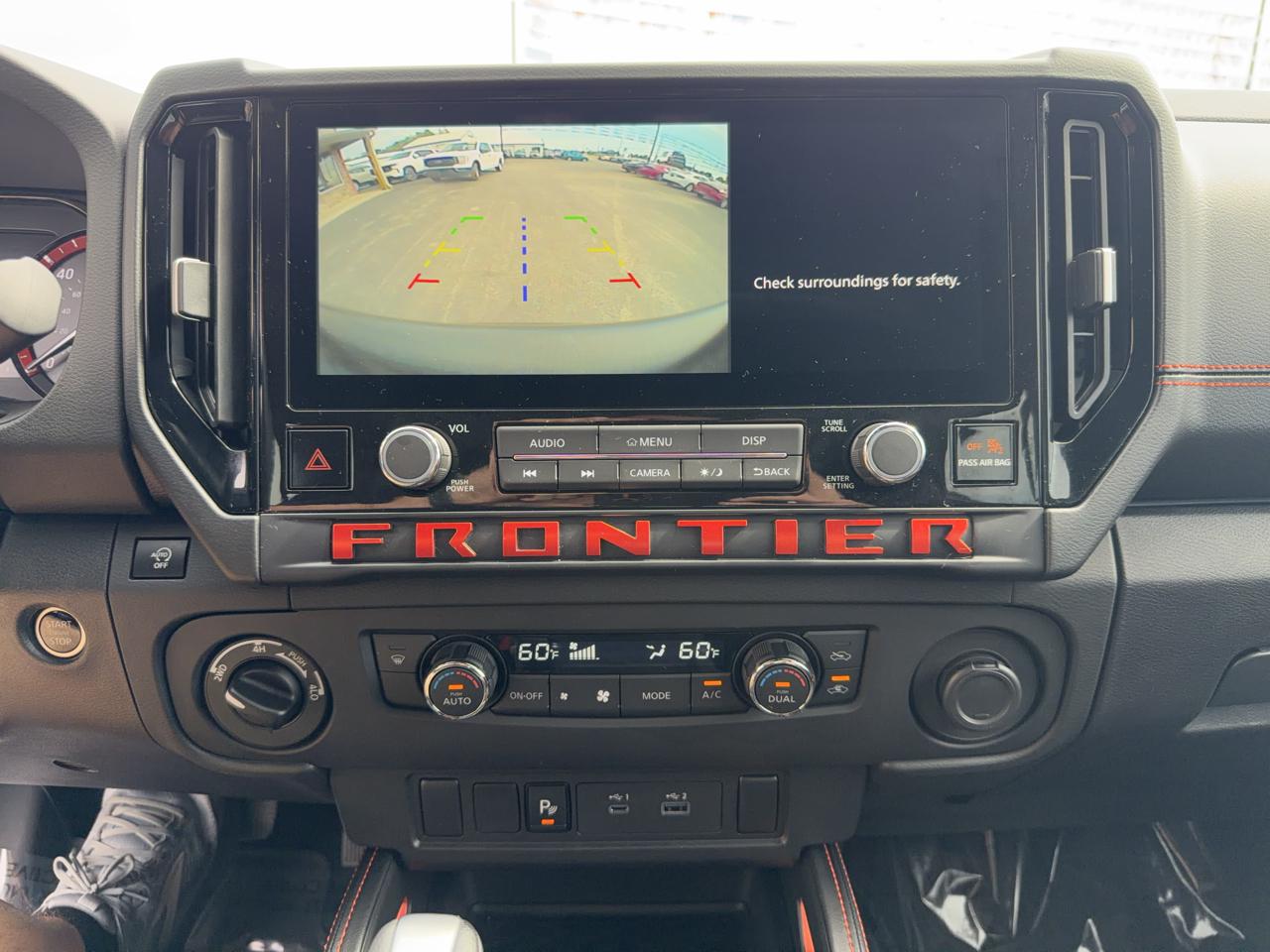 Nissan Frontier Crew Cab 4x4 PRO-4X 2025