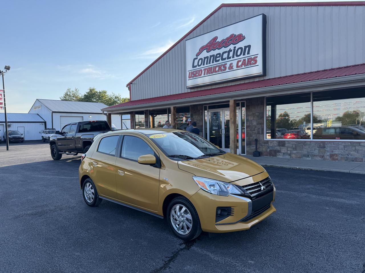 Mitsubishi Mirage ES CVT 2024