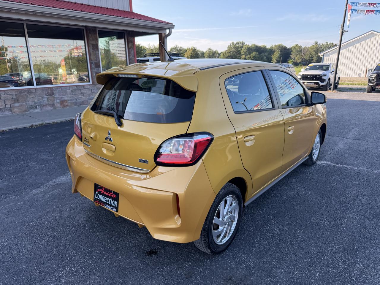Mitsubishi Mirage ES CVT 2024