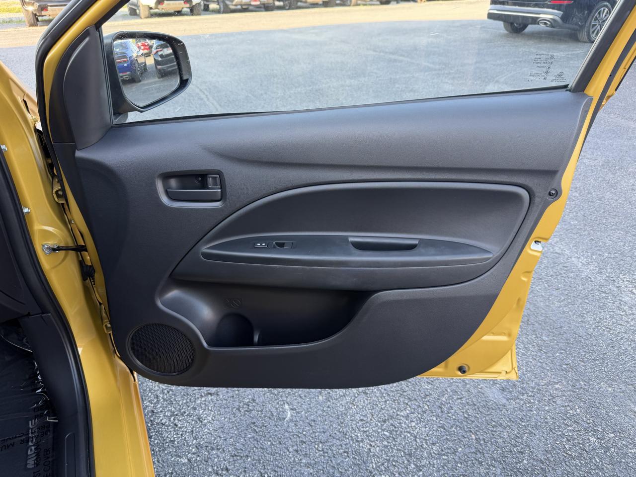 Mitsubishi Mirage ES CVT 2024