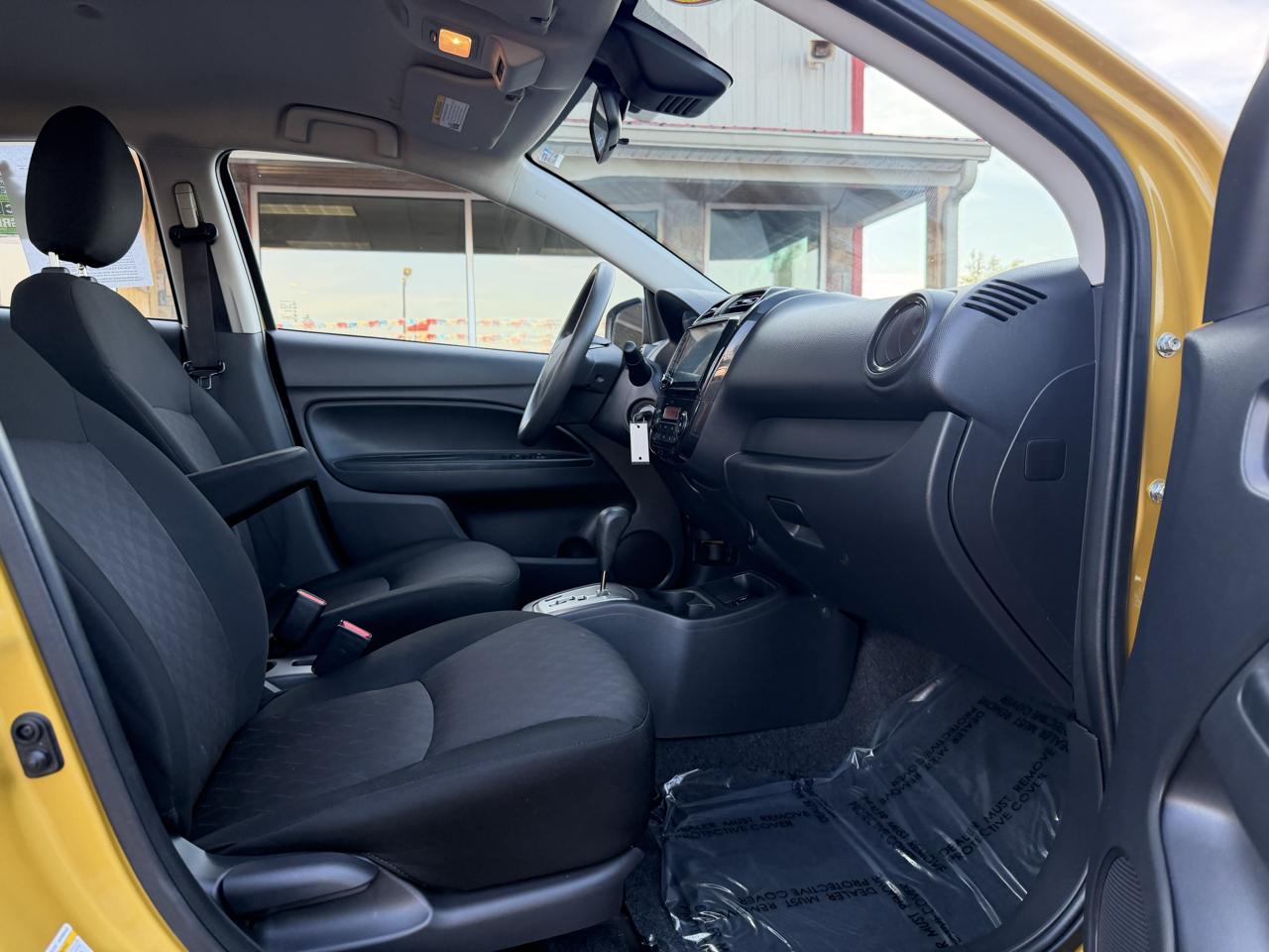 Mitsubishi Mirage ES CVT 2024