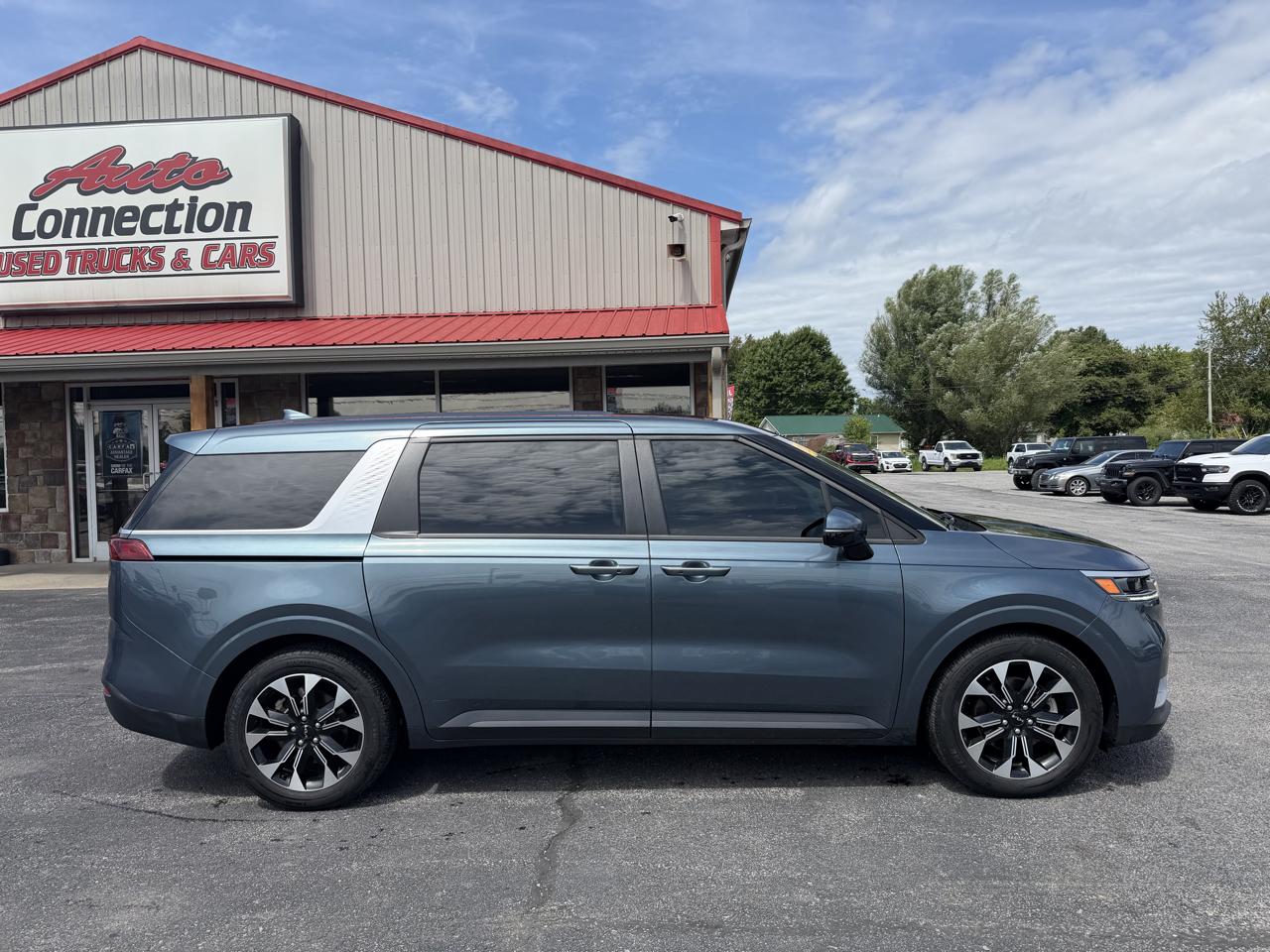 Kia Carnival EX FWD 2024