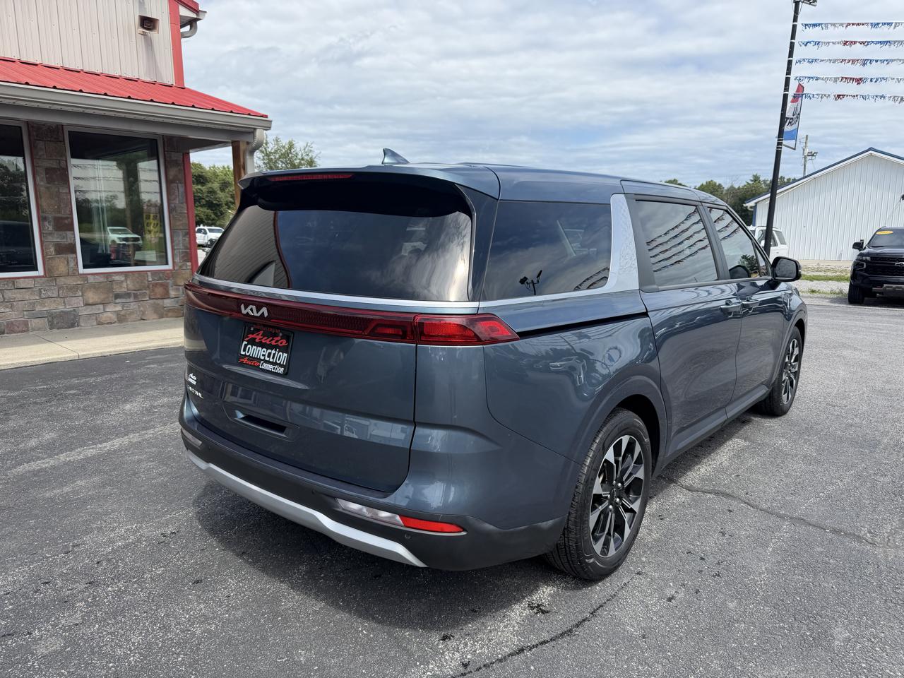 Kia Carnival EX FWD 2024