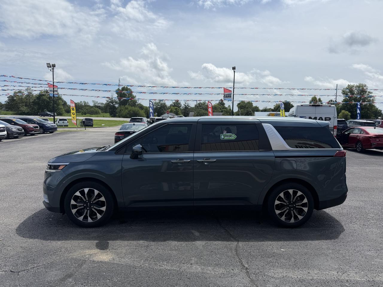 Kia Carnival EX FWD 2024