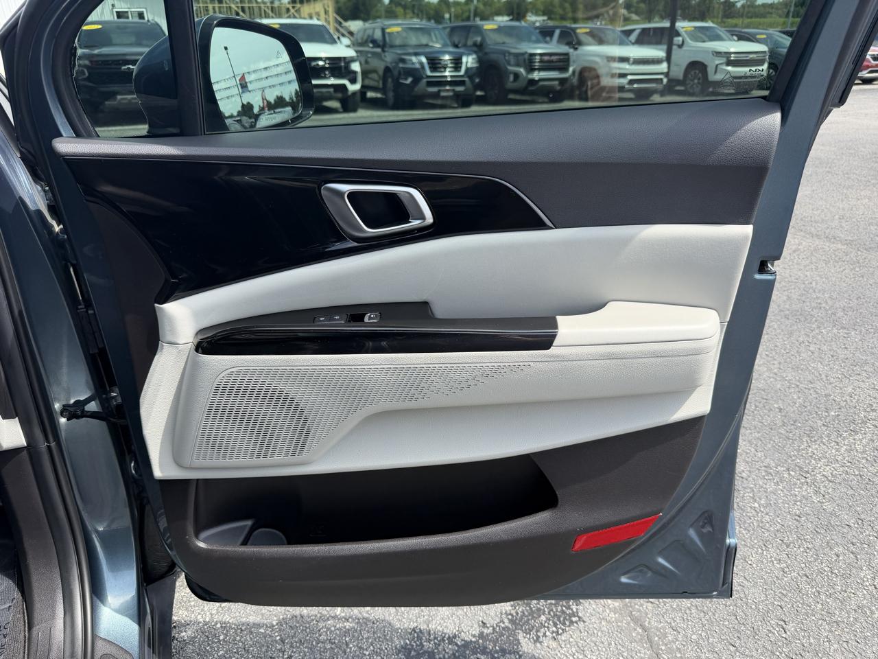 Kia Carnival EX FWD 2024