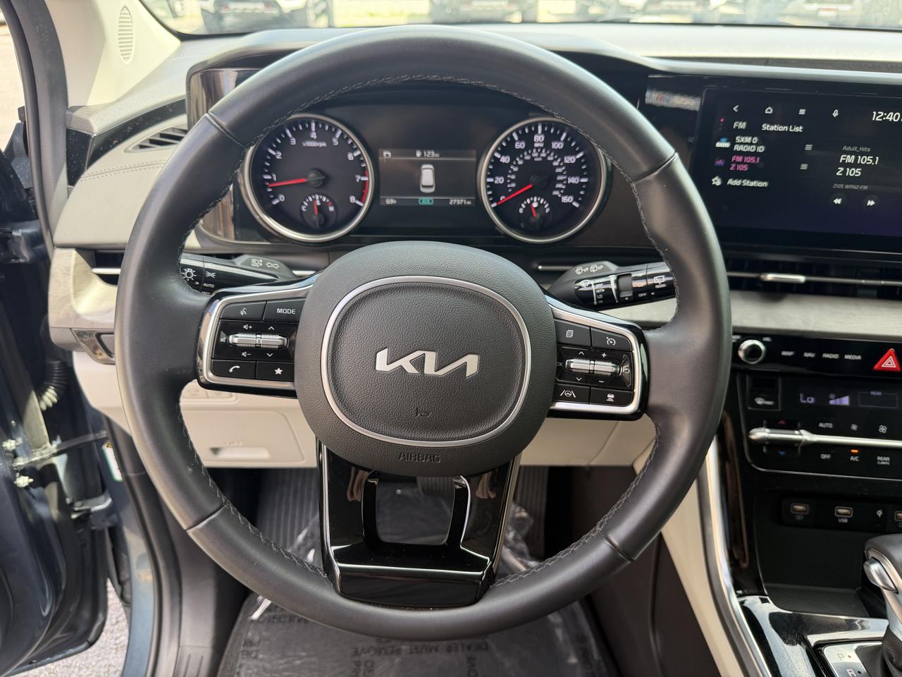 Kia Carnival EX FWD 2024