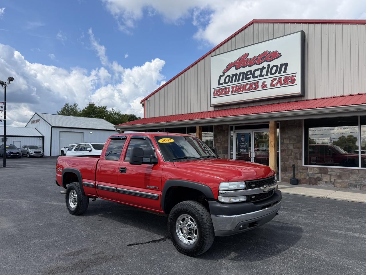Chevrolet Silverado 2500HD Ext Cab 143.5" WB 4WD LS 2002