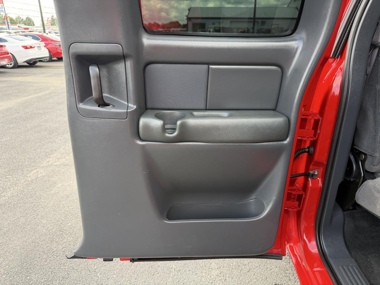 Chevrolet Silverado 2500HD Ext Cab 143.5" WB 4WD LS 2002